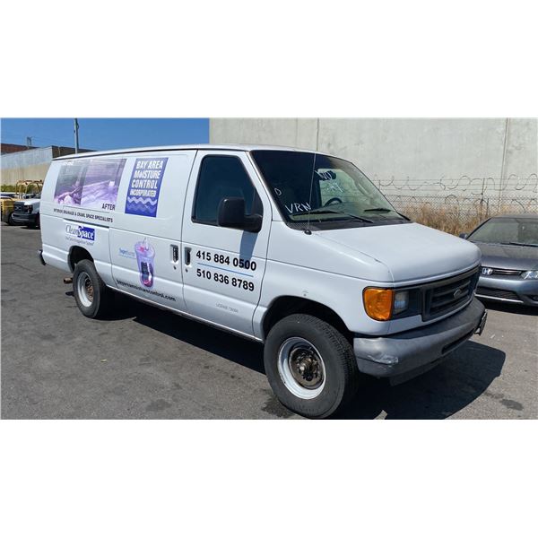 2005 Ford E-Series E-350 SD