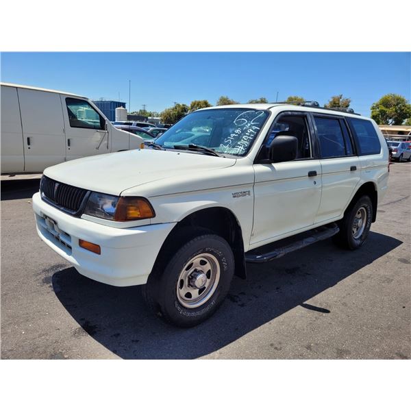 1998 Mitsubishi Montero Sport ES