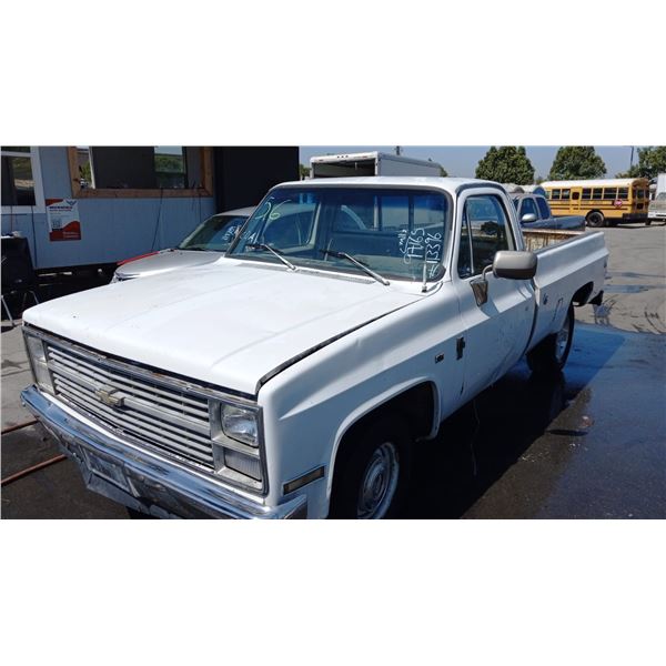 1975 CHEVROLET C10