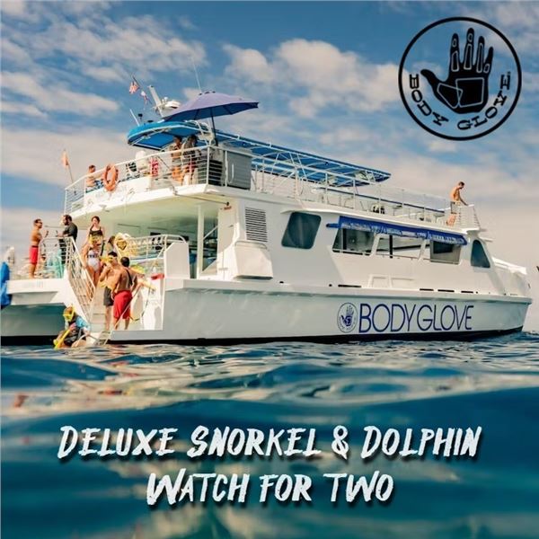 Deluxe Snorkel & Dolphin Watch Catamaran Cruise on the Big Island with Sunglasses