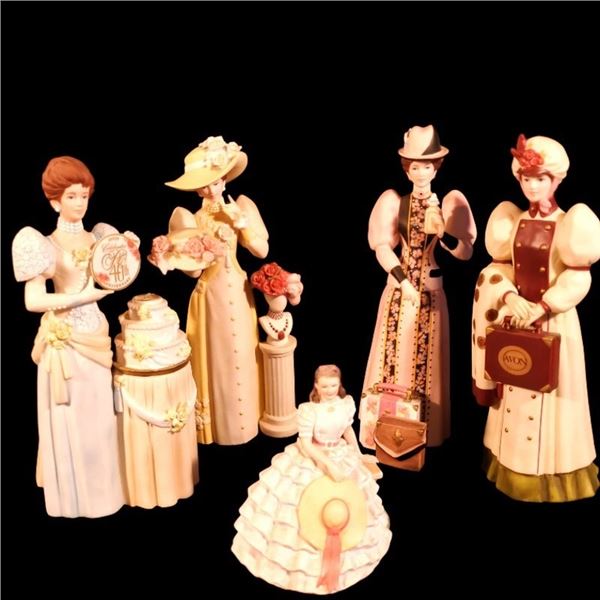 Avon Mrs. Albee Award Figurine Package