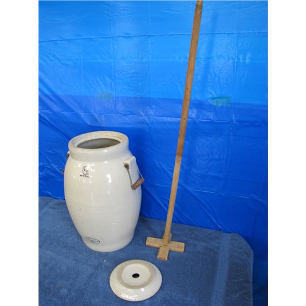 Medalta Potteries limited 6 gallon stone ware butter churn