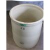 Image 1 : Medalta Potteries stoneware 25 gallon crock