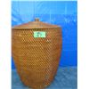 Image 1 : Wicker basket with lid