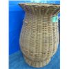 Image 4 : Wicker basket in shape of Vase