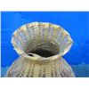 Image 2 : Wicker item looks like a vase