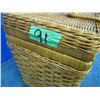 Image 10 : Wicker picnic basket