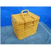 Image 1 : Wicker picnic basket