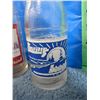 Image 4 : Set of three vintage drink bottles