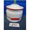 Image 1 : Enamel chamber pot with lid Has red accents