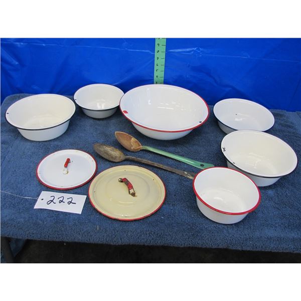 Collection of assorted enamelware bowls etc