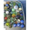 Image 4 : Collection of marbles