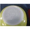 Image 4 : Set of Two Pyrex bowls one red and one yellow