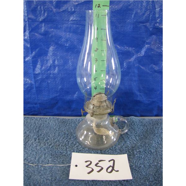 Vintage oil finger lamp