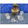 Image 1 : Lot with brass vase,  glass frogs for flowere arranging, etc