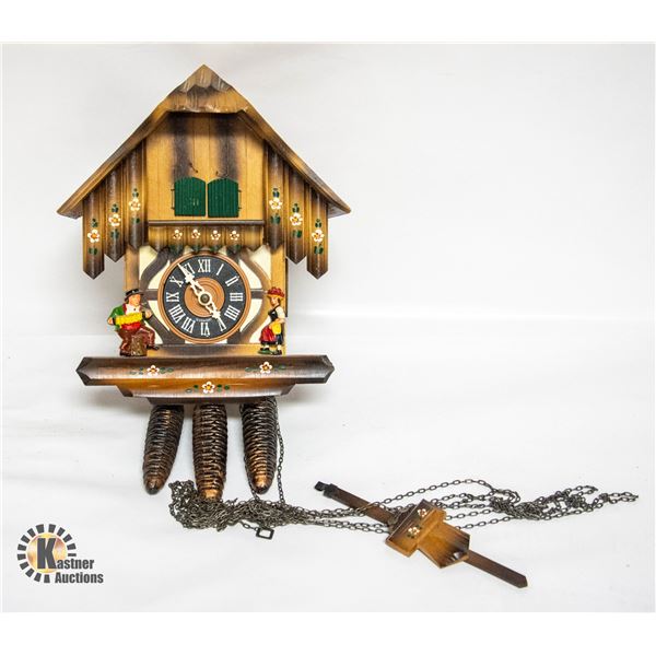 ANTIQUE GERMAN STYLE CUCKOO CLOCK UNTESTED