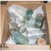 Image 1 : LOT OF ANTIQUE QUART SEELER JARS