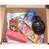 Image 1 : ESTATE BOX WITH LAMP JUG ETC
