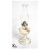 Image 1 : ANTIQUE GLASS OIL LAMP