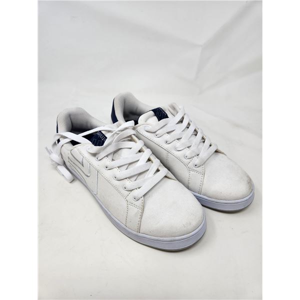 New Etnies Skateboard Shoes