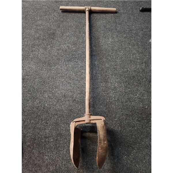 Antique Hole Digger