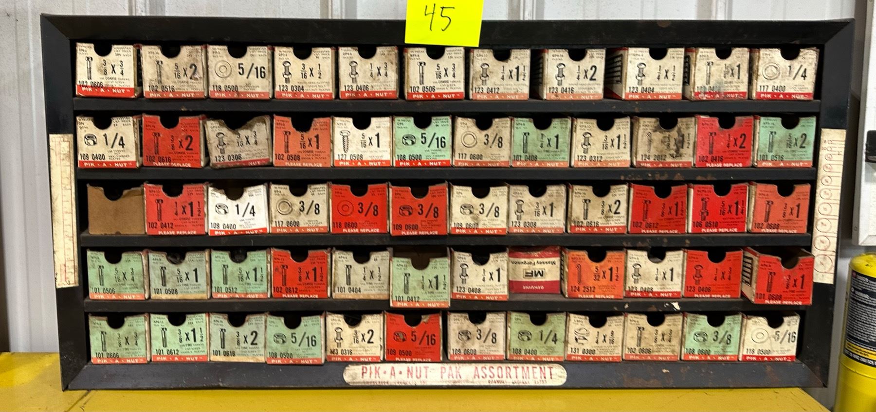 PIKANUT PAK ASSORTMENT METAL