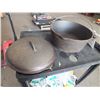 Image 1 : Cast Iron Pot w/ Lid