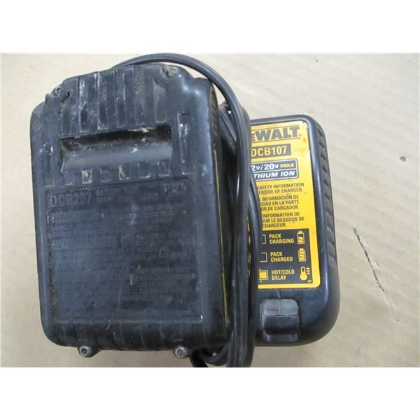 DEWALT 20 VOLT MAX BATTERY & CHARGER (WORKING)