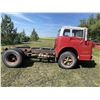 Image 3 : 1971 Ford 700 C/O 391 Gas 5 Speed x 2 Speed 23000 lbs Axle Air Brakes - Cab and Chassis Rus , Has TO