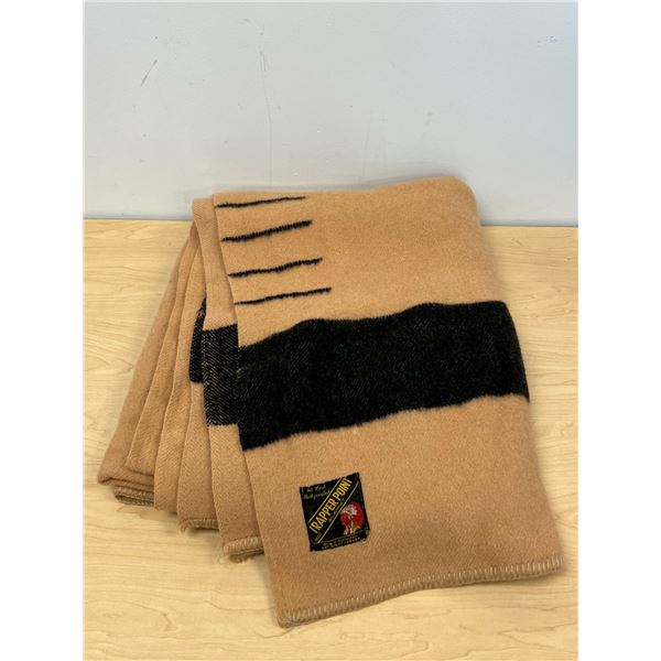 Vintage All Wool Eaton's Trapper 4 Point Blanket - Approx: 82x68" very nice overall