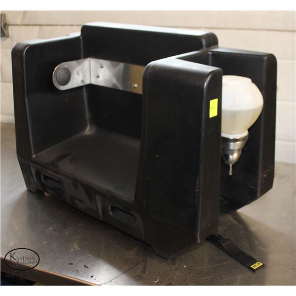 CAMBRO PORTABLE HAND WASH STATION