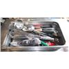 Image 1 : LARGE LOT OF ASSORTED KITCHEN UTENSILS
