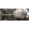 Image 1 : LOT OF 2 12" ALUMINIUM FRYING PANS
