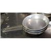 Image 1 : LOT OF 3 ALUMINIUM 8" FRYING PANS