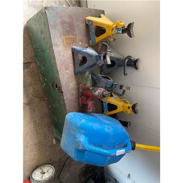 Jack Stands & Jerry Can