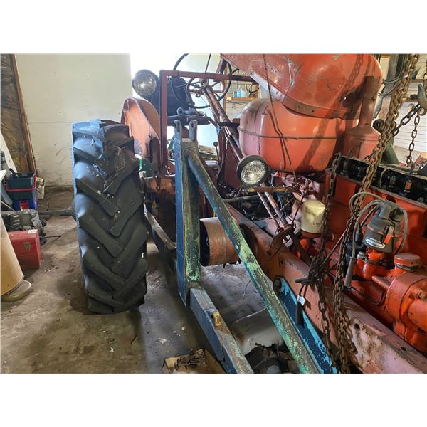 AC D17 Tractor c/w Loader brackets & related Parts, Not running