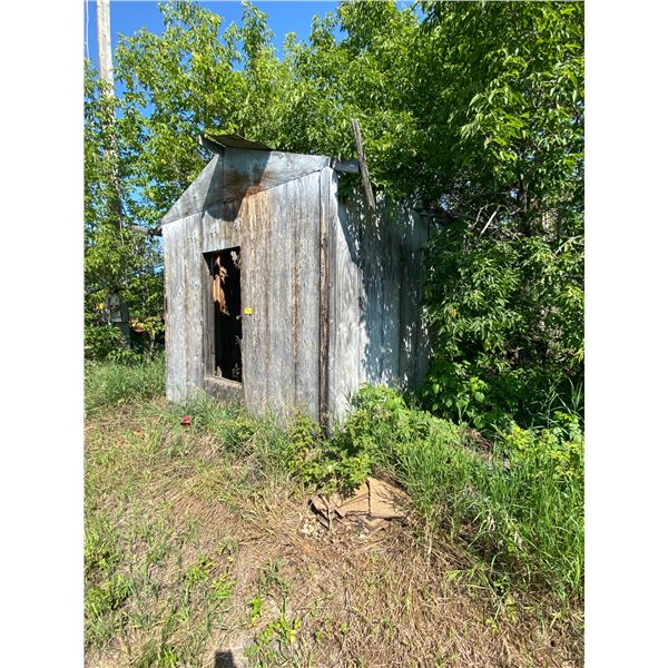 Wood Grainary, good walls (Buyer to load out)