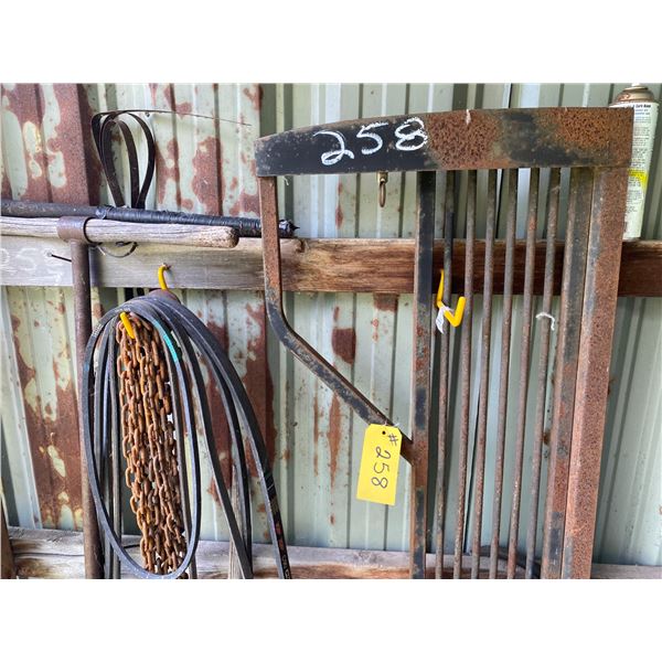 Tailgate, chain, auger, fork