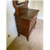 Image 5 : 3 drawer dresser c/w mirror