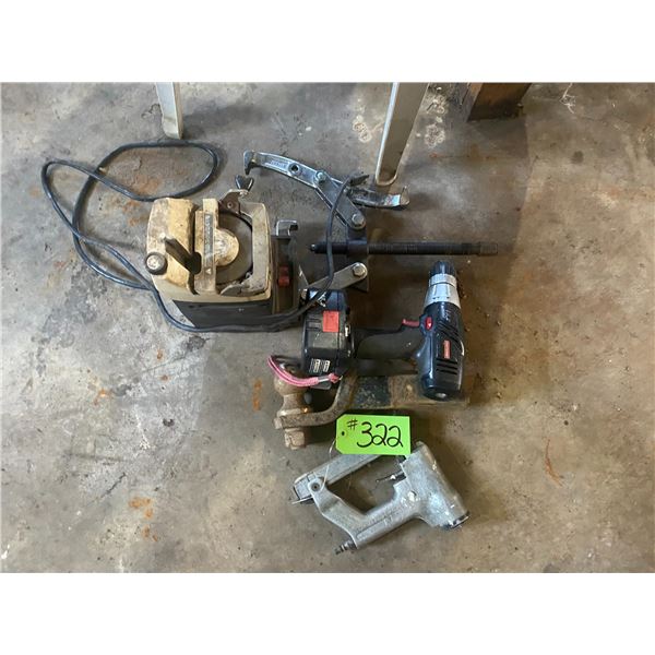 Pile of tools, puller & hitch