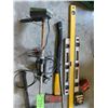 Image 1 : Hammer, Axe, levels, trolling motor, reel
