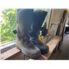 Image 3 : Approx. Size 11-12 steel toed boots & quality pouch