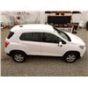 Image 16 : C6A --  2021 CHEVROLET TRAX LS AWD, White, 9,270 KMS - No Reserve