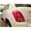 Image 59 : C6A --  2021 CHEVROLET TRAX LS AWD, White, 9,270 KMS - No Reserve