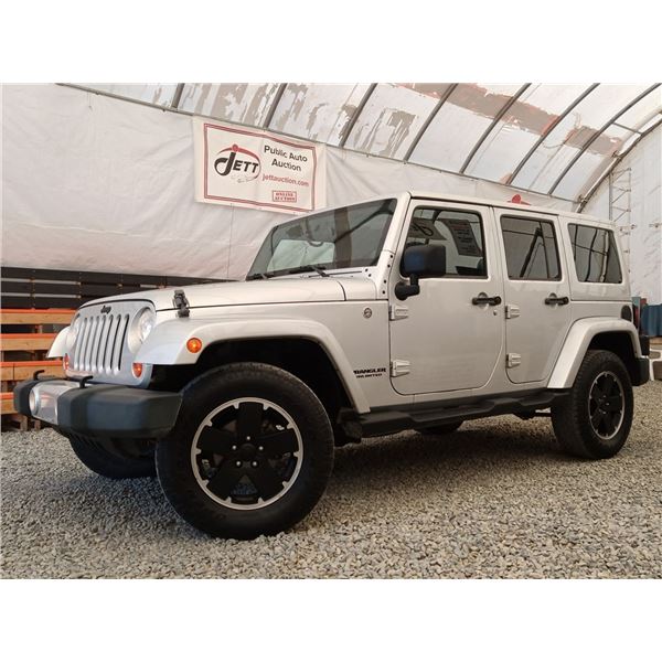 C6C --  2012 JEEP WRANGLER UNLIMITED SAHARA 4X4, Silver, 226,103 KMS