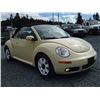 Image 8 : E6 --  2006 VW BEETLE CONVERTIBLE, Yellow, 251913 KMS