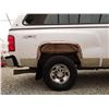 Image 52 : F4 --  2009 CHEVROLET SILVERADO 3500 4X4 DIESEL CREW CAB LONG BOX, White,- "No Reserve"