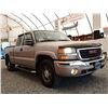 Image 8 : G1 --  2004 GMC SIERRA 1500 EXT CAB 4X4, Gold, 210,677 KMS