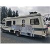 Image 24 : 0D --  1988 FORD E350 REGENCY BY TRIPLE E MOTORHOME, White, From Bumper To The Bumper Is  28.5' Apx