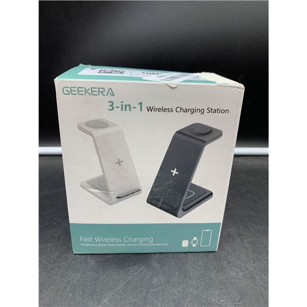 Geekera 3-in-1 Wireless Charging Station